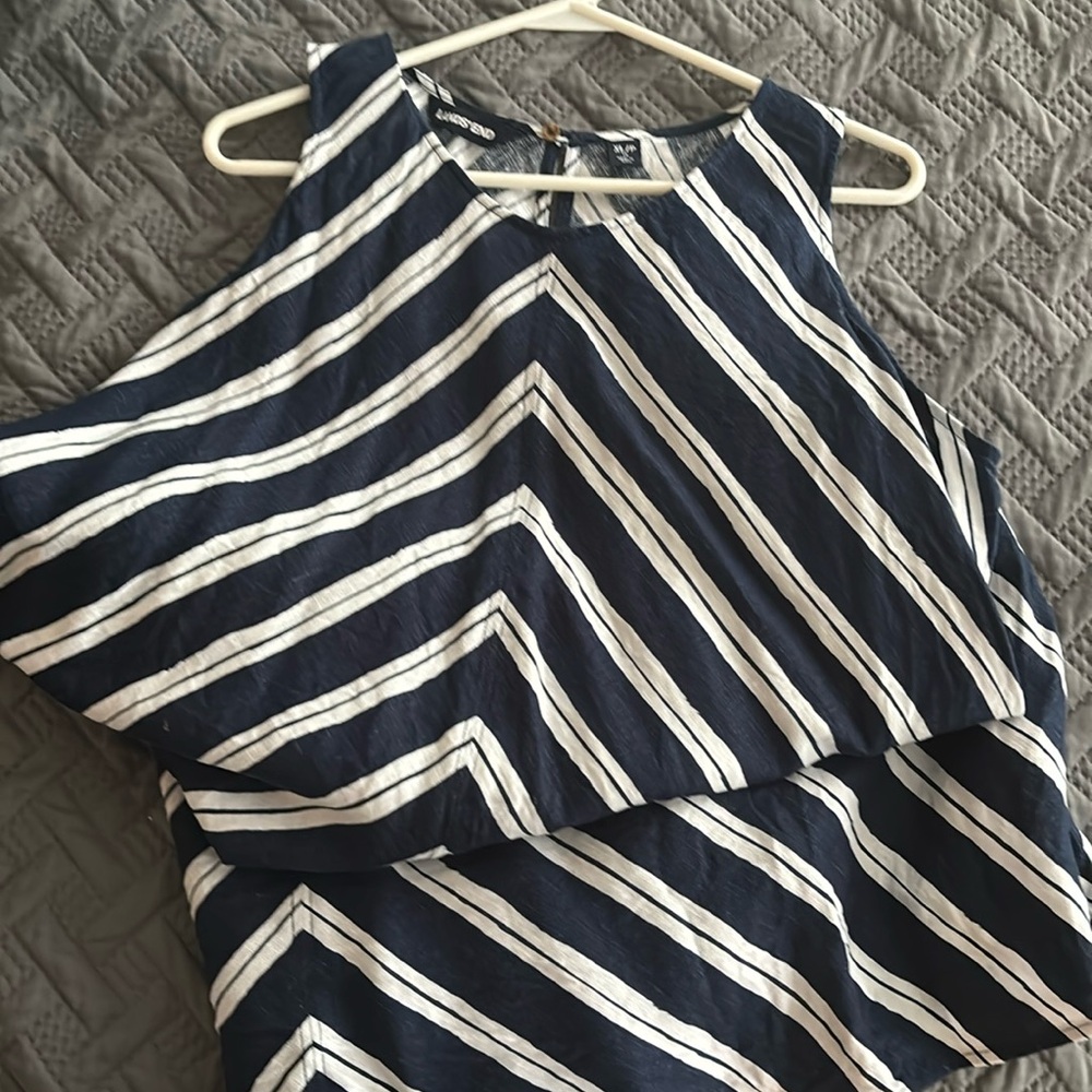 Women’s XL size 18 Lands End knee-length dress. Paid $30. Asking $10